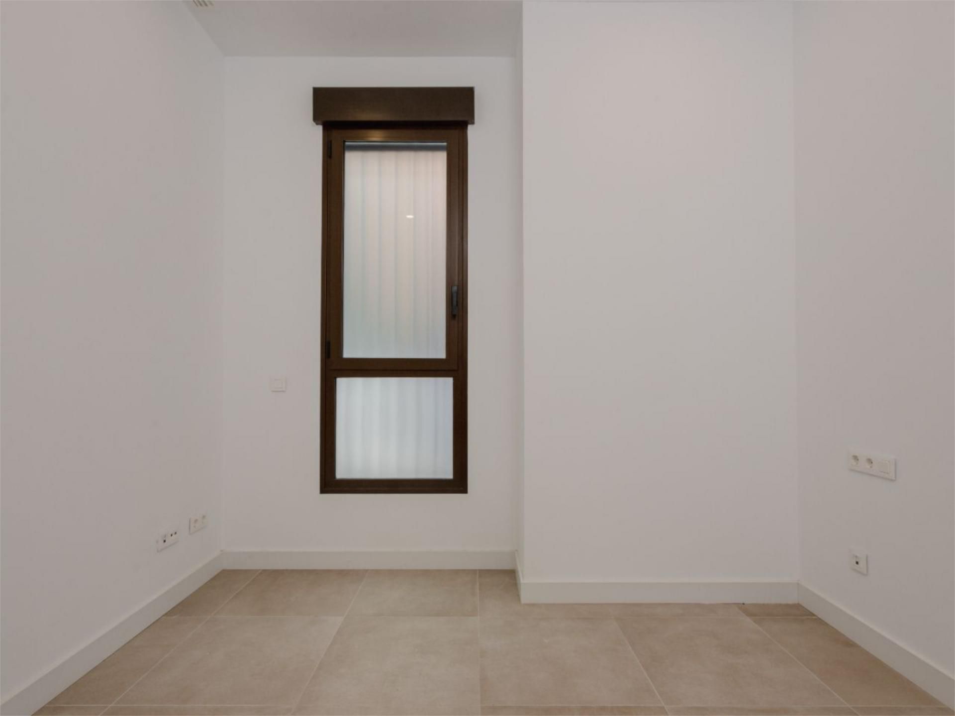 Planta baja en  Carrer de Benicarló 24 - Foto 8