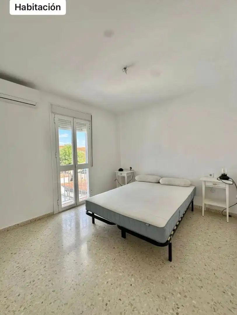 Casa adosada en  Calle Playa de la Caleta 2 - Foto 11