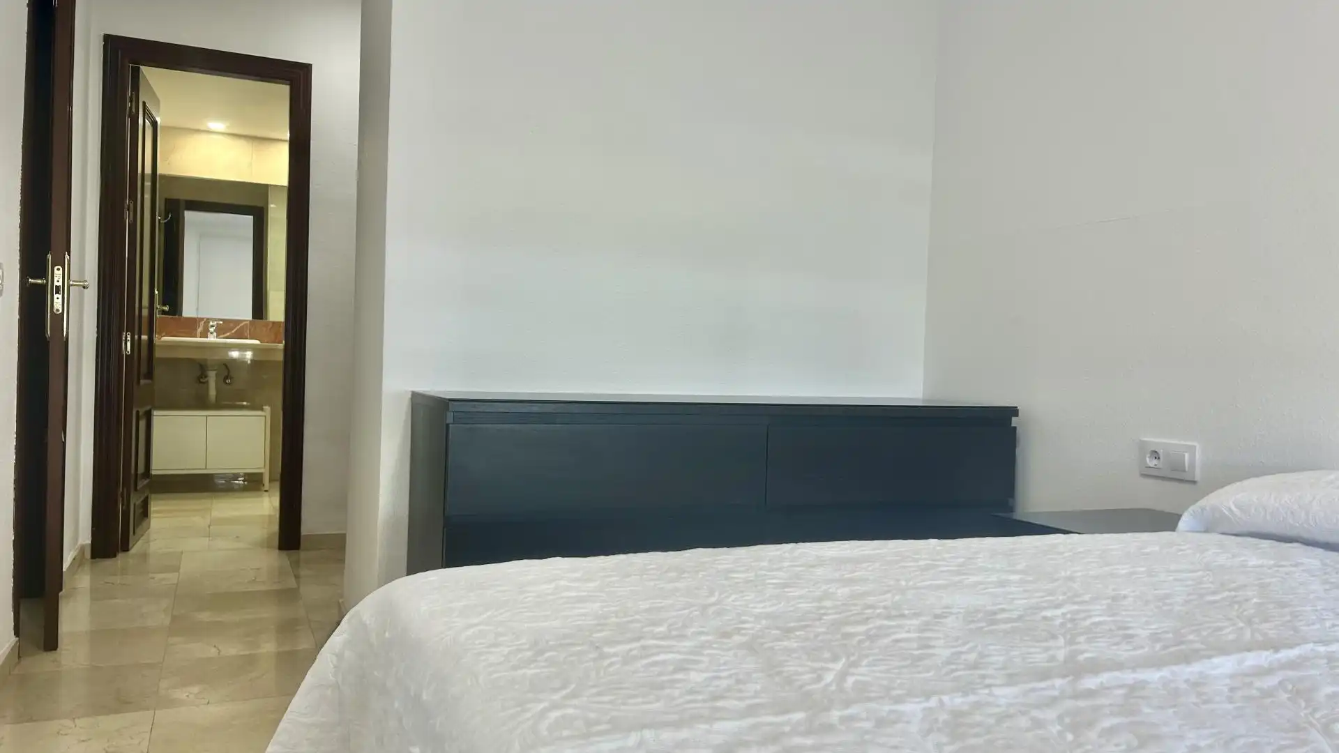 Piso en  Avenida Reyes Católicos Núm. - Foto 8