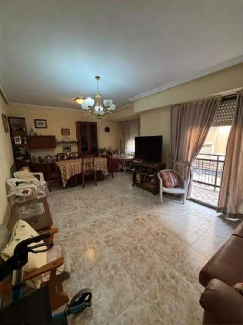 Piso en Carolinas Bajas - Foto 1