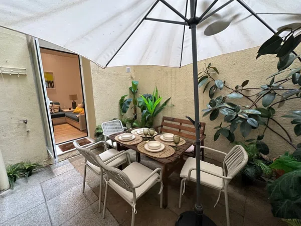 Estudio en calle de Caracas, 19