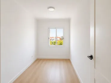 Piso en  Avinguda d'Amèrica 140 - Foto 6
