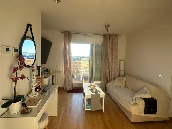 Ático en avenida los Almendros, 276