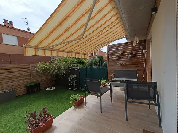 Chalet adosado en Cortes - Foto 4