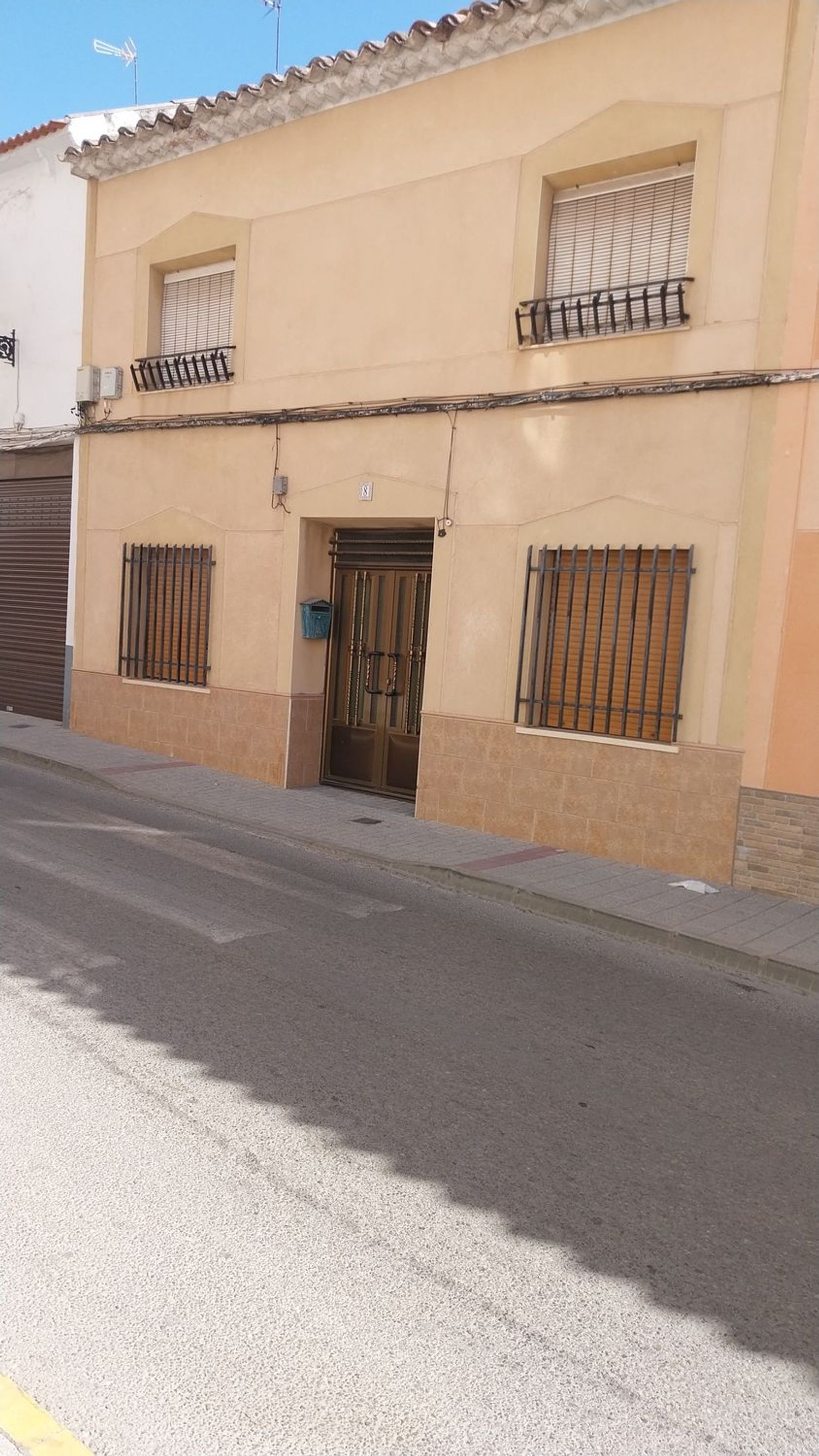 Chalet adosado en Calle Montejano, 8 - Foto 2