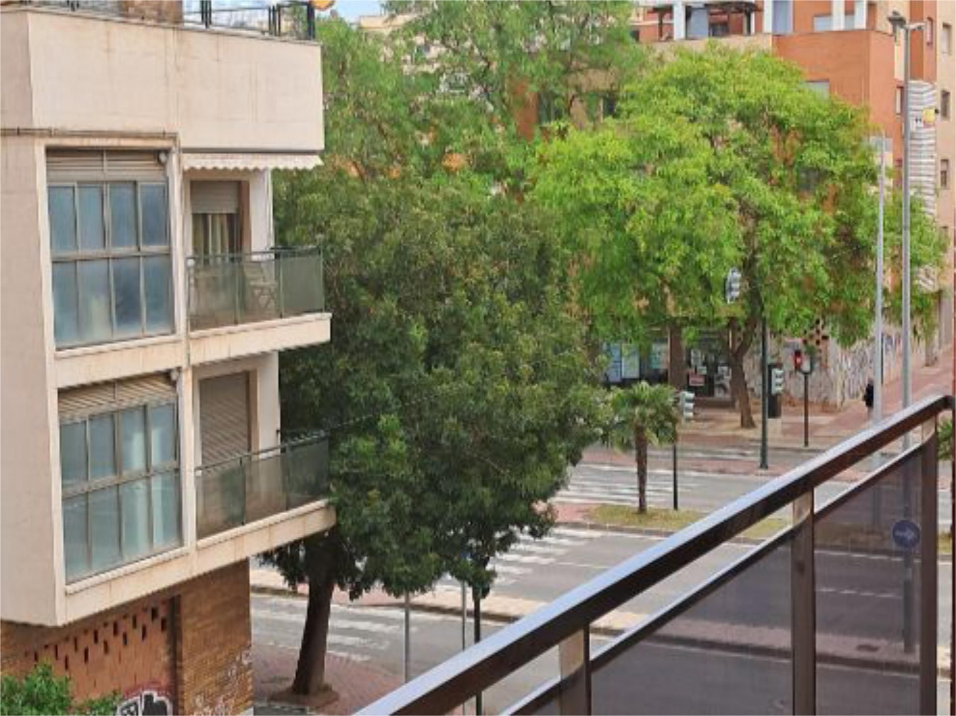 Piso en  Avenida Príncipe de Asturias 2 - Foto 2