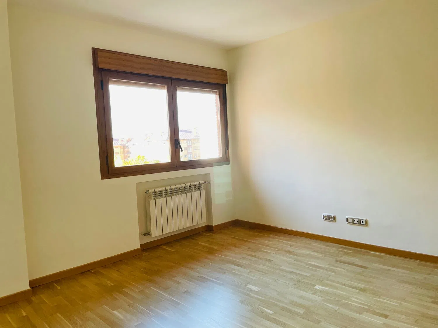 Piso en calle de los Monasterios de Suso y Yuso, 67 - Foto 14