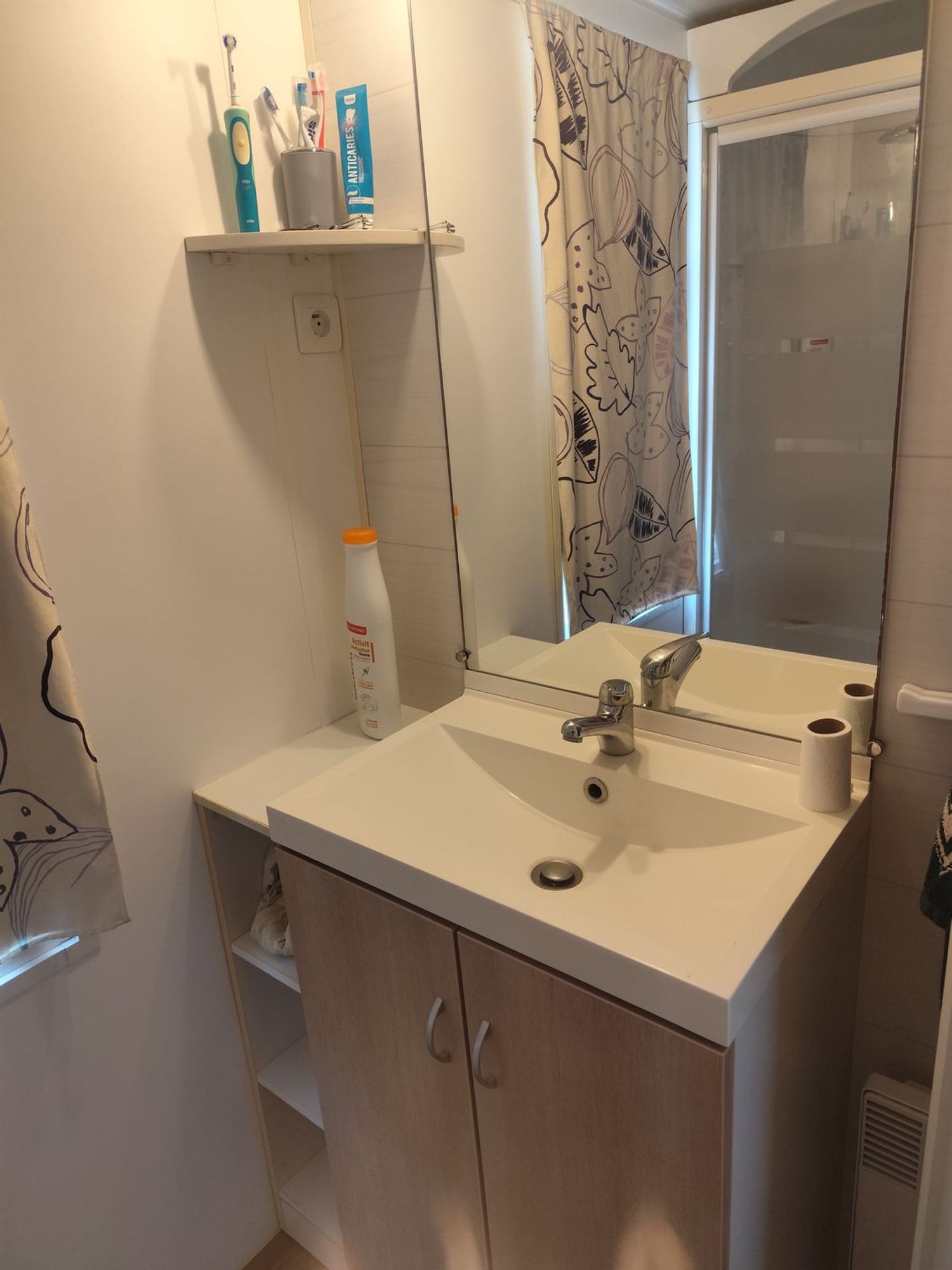 Casa o chalet independiente en Avenida de las Encinas, 49 - Foto 4