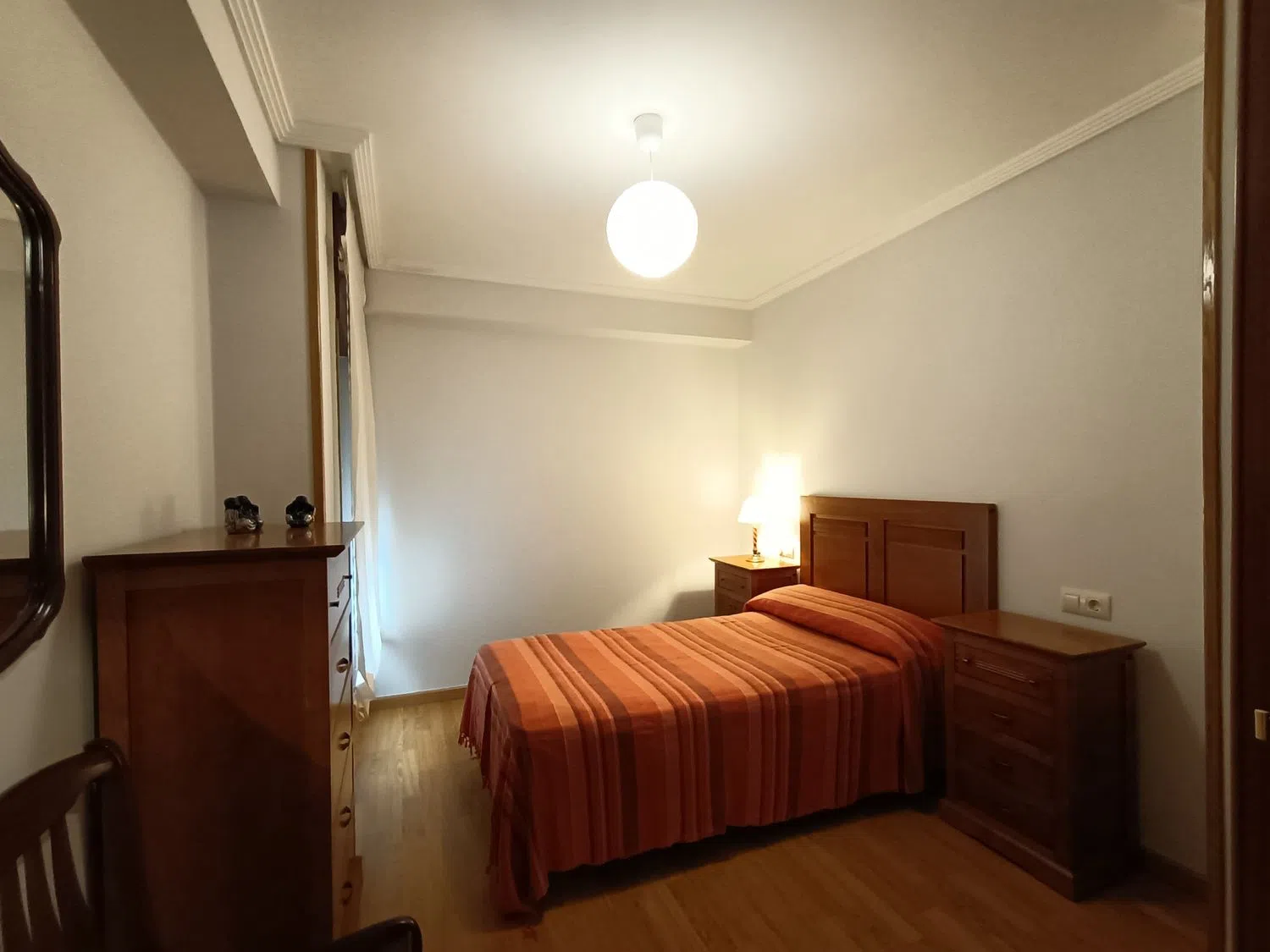 Piso en calle Arquitecto Pérez Bellas, 5 - Foto 4