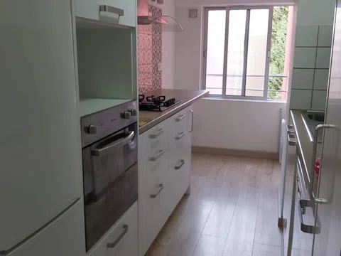 Piso en pasaje de Teba, 3