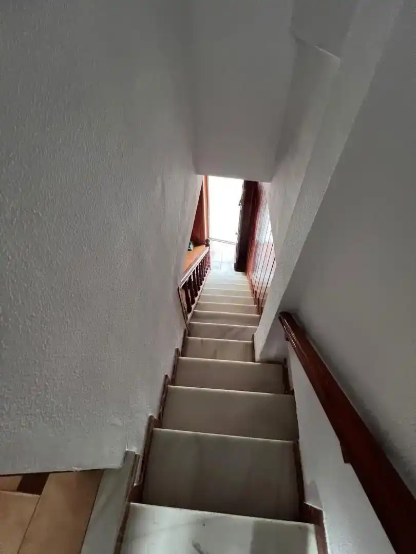 Casa adosada en  Calle Alberto Sentí 27 - Foto 4