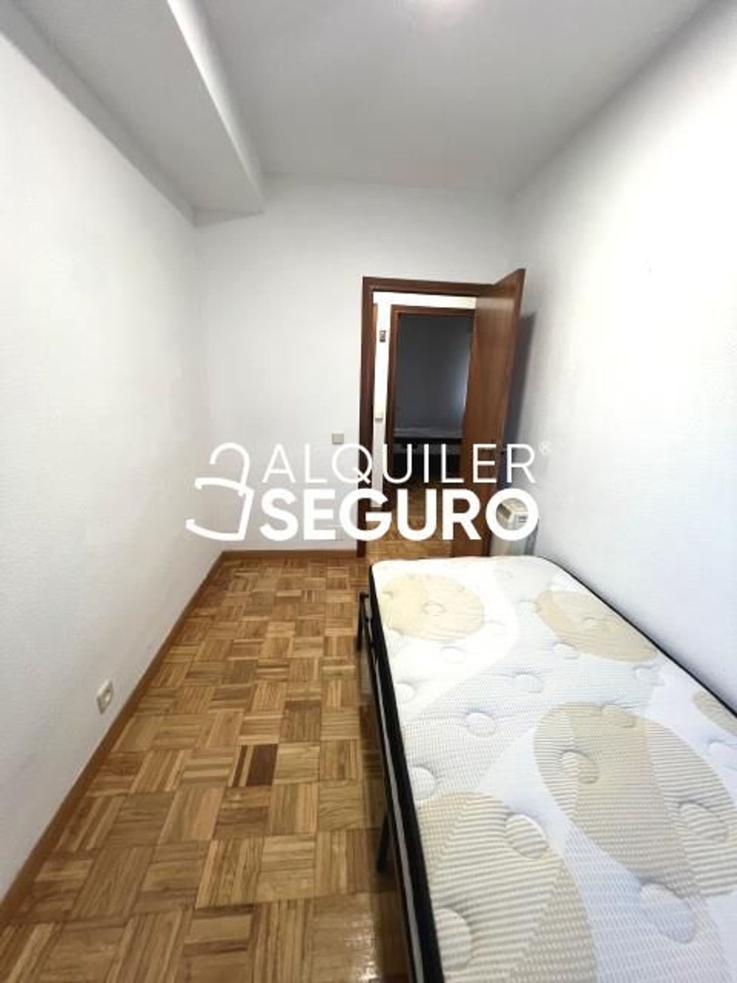 Piso en Calle de la Bureba - Foto 14