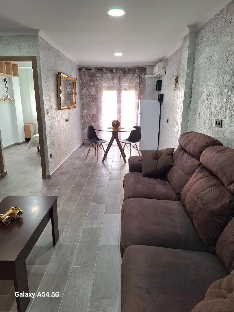 Piso en  Calle Milagros Maestre Esteve 122 - Foto 2