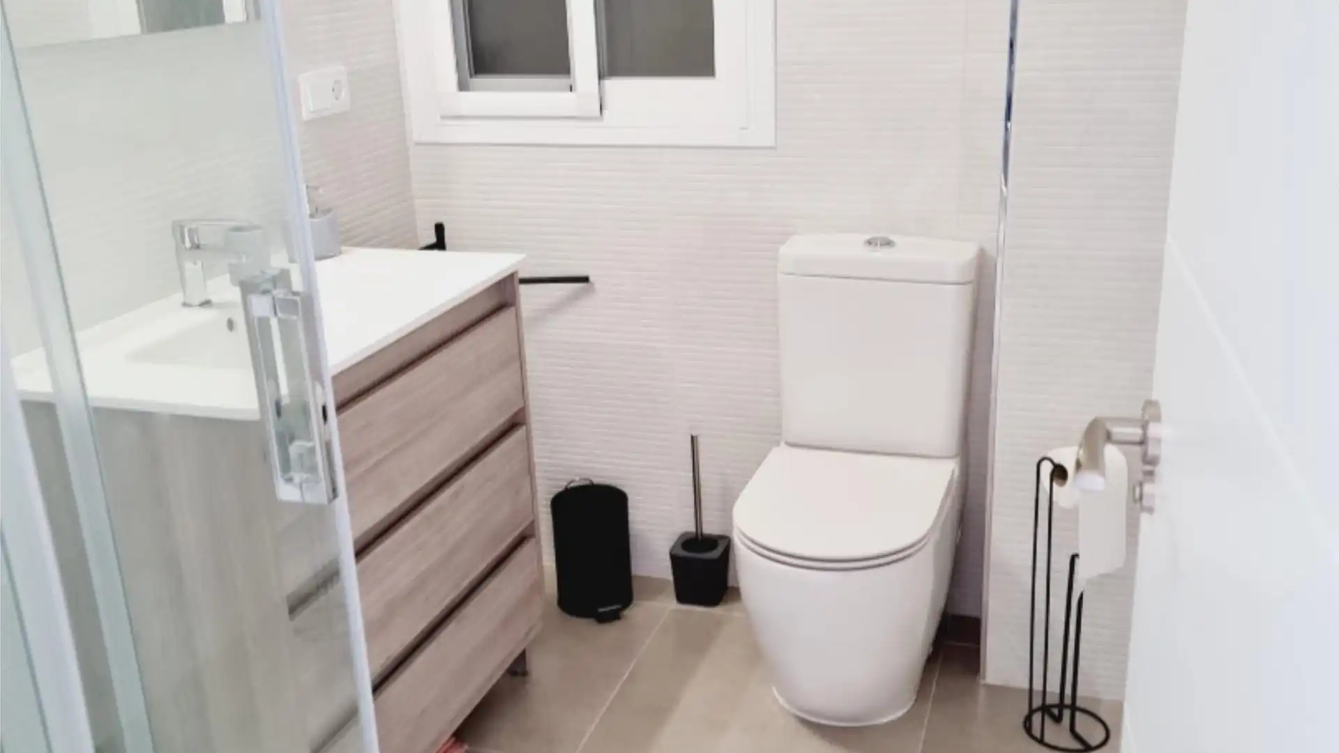 Piso en  Avenida de la Armada Española 18 - Foto 9