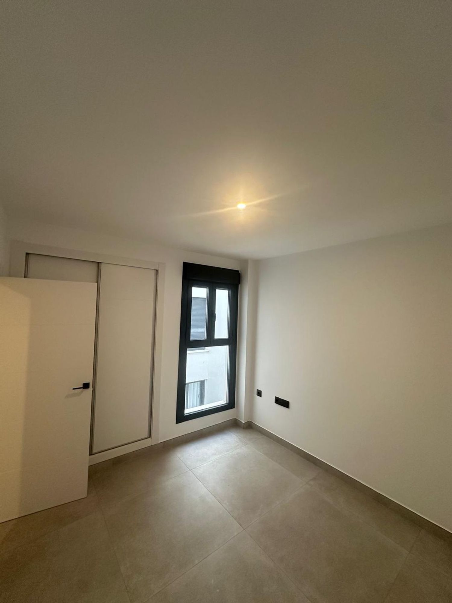 Piso en avenida Condes de San Isidro, 18 - Foto 8