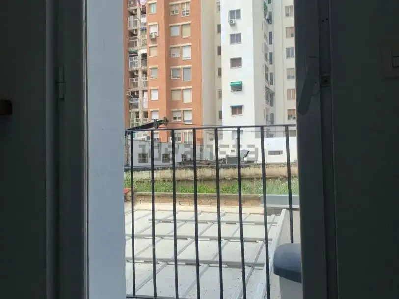 Piso en  Calle de Cristóbal Colón 10 - Foto 7