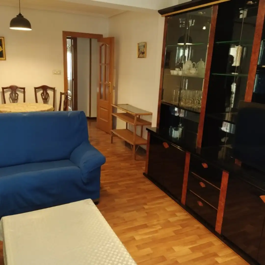 Piso en  Carrer de Campoamor 40 - Foto 3