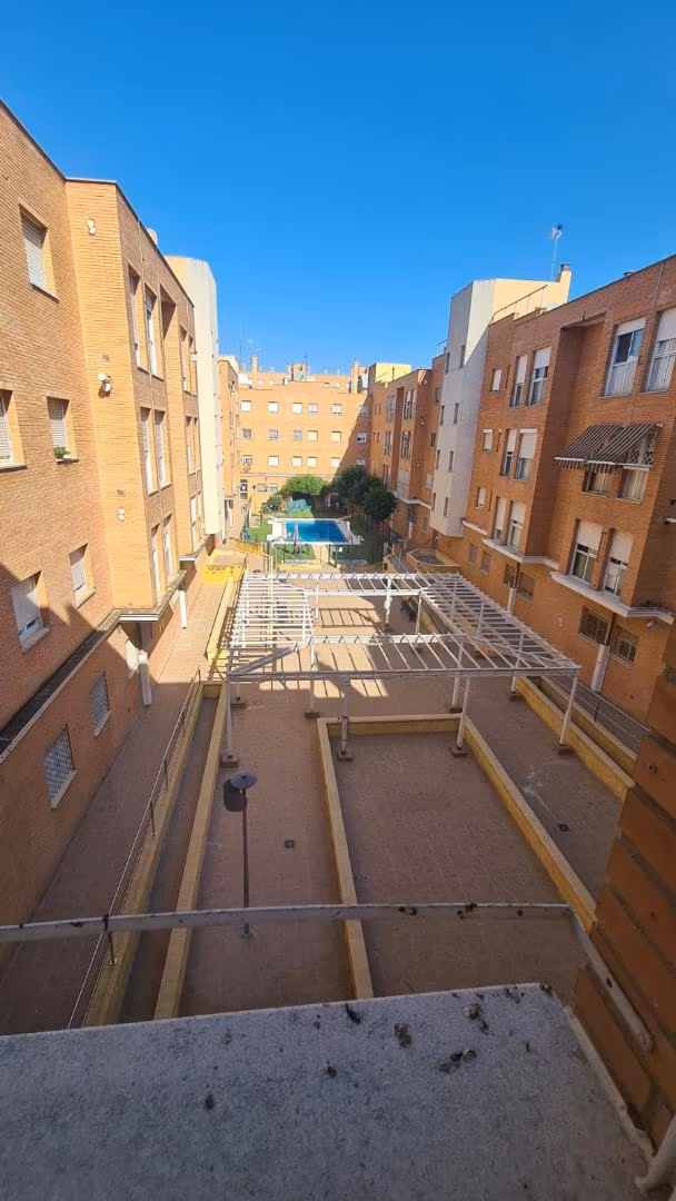 Piso en  Calle Corral del Moro 1