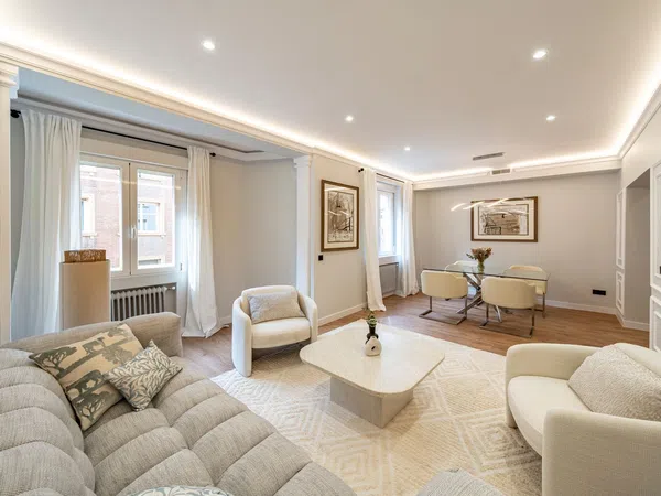 Piso en calle de Padilla, 35