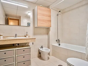Apartamento en  Avenida Juan Sebastián Elcano 3 - Foto 8