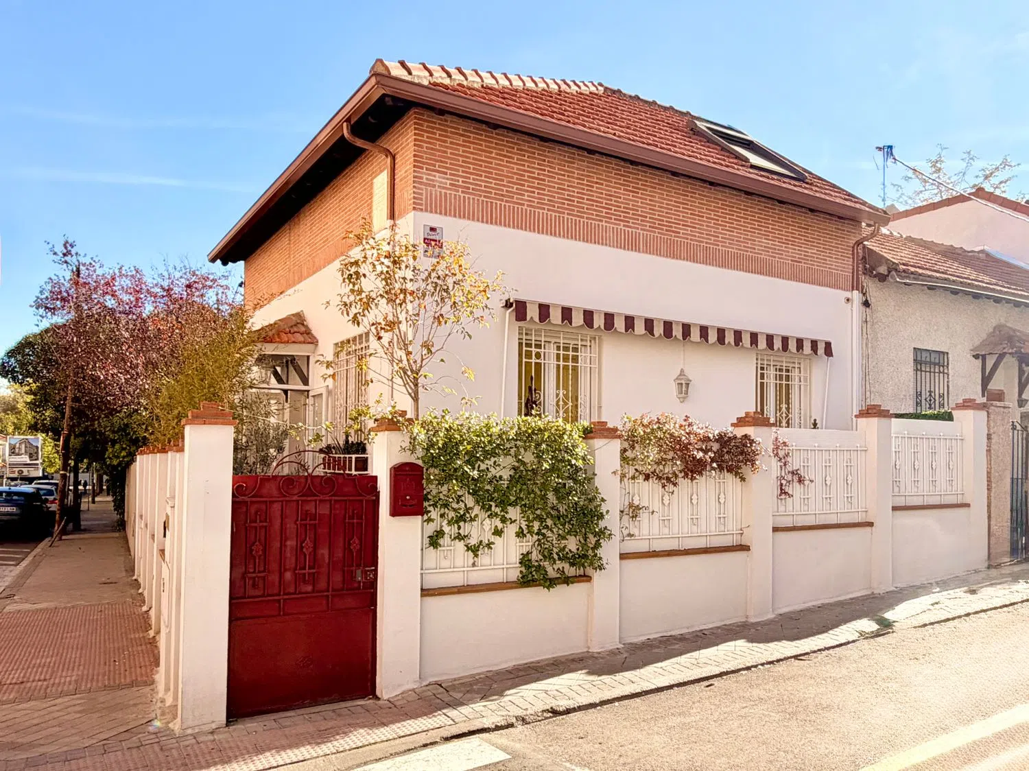 Chalet pareado en Barrio Fuente del Berro - Foto 1