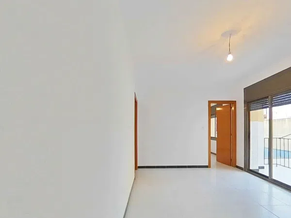 Piso en Barrio Cerdanyola sur - Foto 5