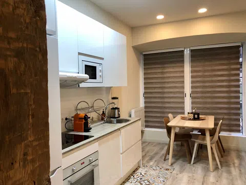Estudio en calle de Andrés Borrego, 14