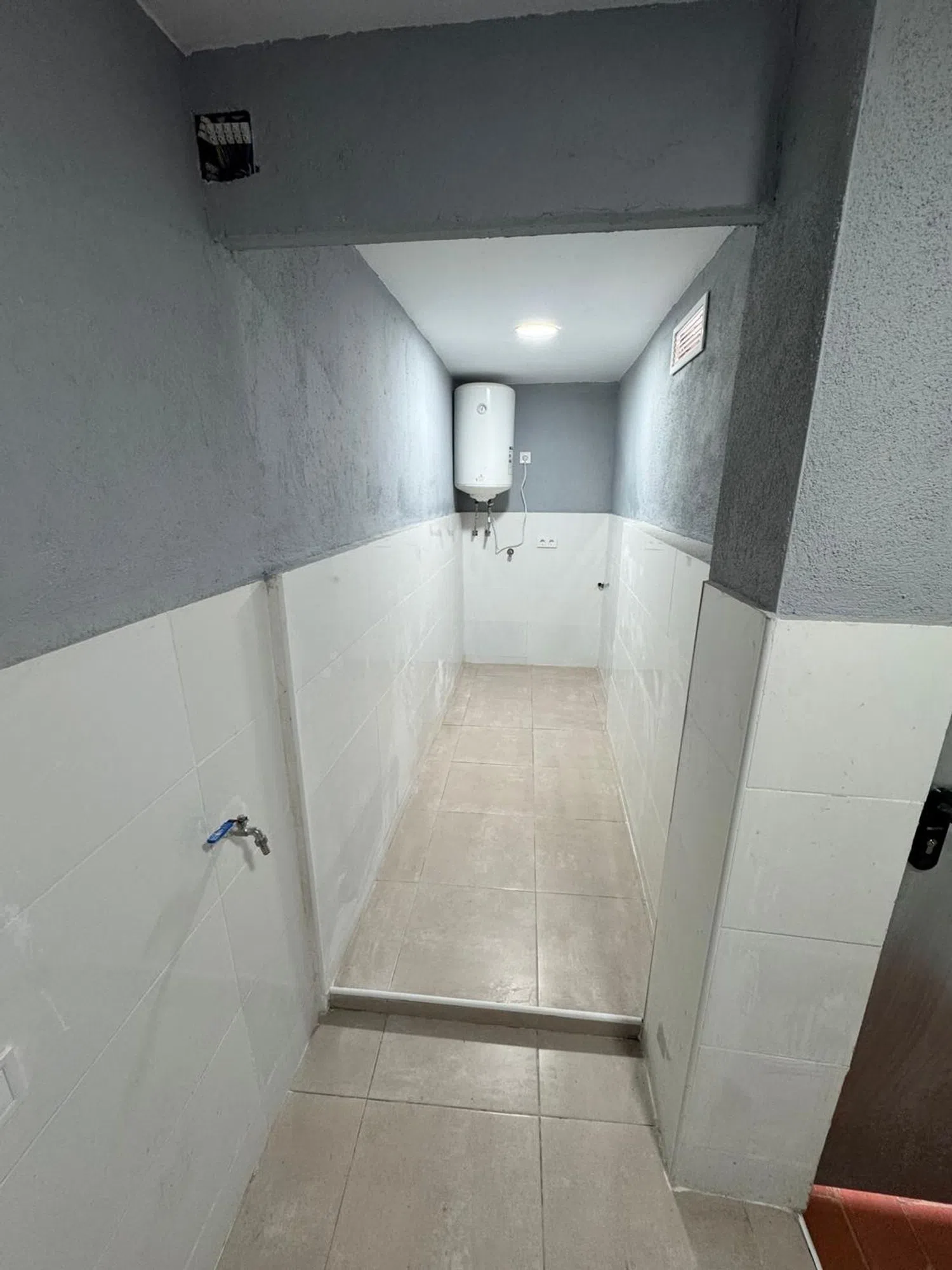 Estudio en plaza Roja de la Ciutat Meridiana, 1 - Foto 4