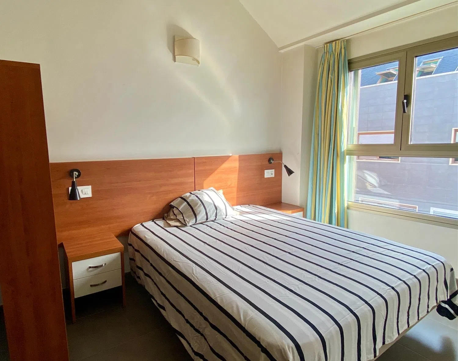 Estudio en calle el Salvador, 25 - Foto 4