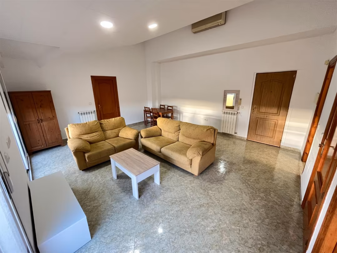 Piso en  Calle Rincón Gallego 35 - Foto 2