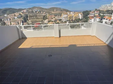 Piso en calle de la Serra Mariola 57 - Foto 3