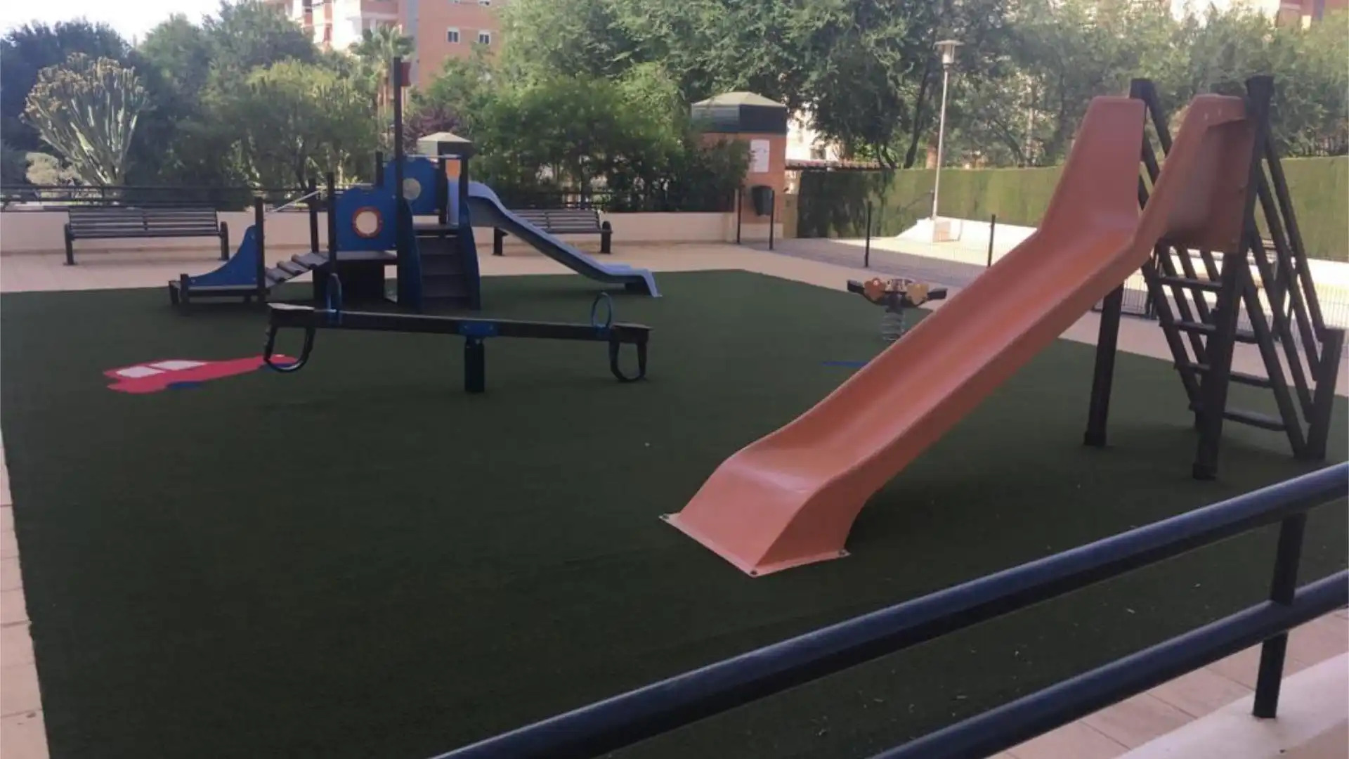 Piso en  Avenida del Editor Ángel Caffarena 21 - Foto 25