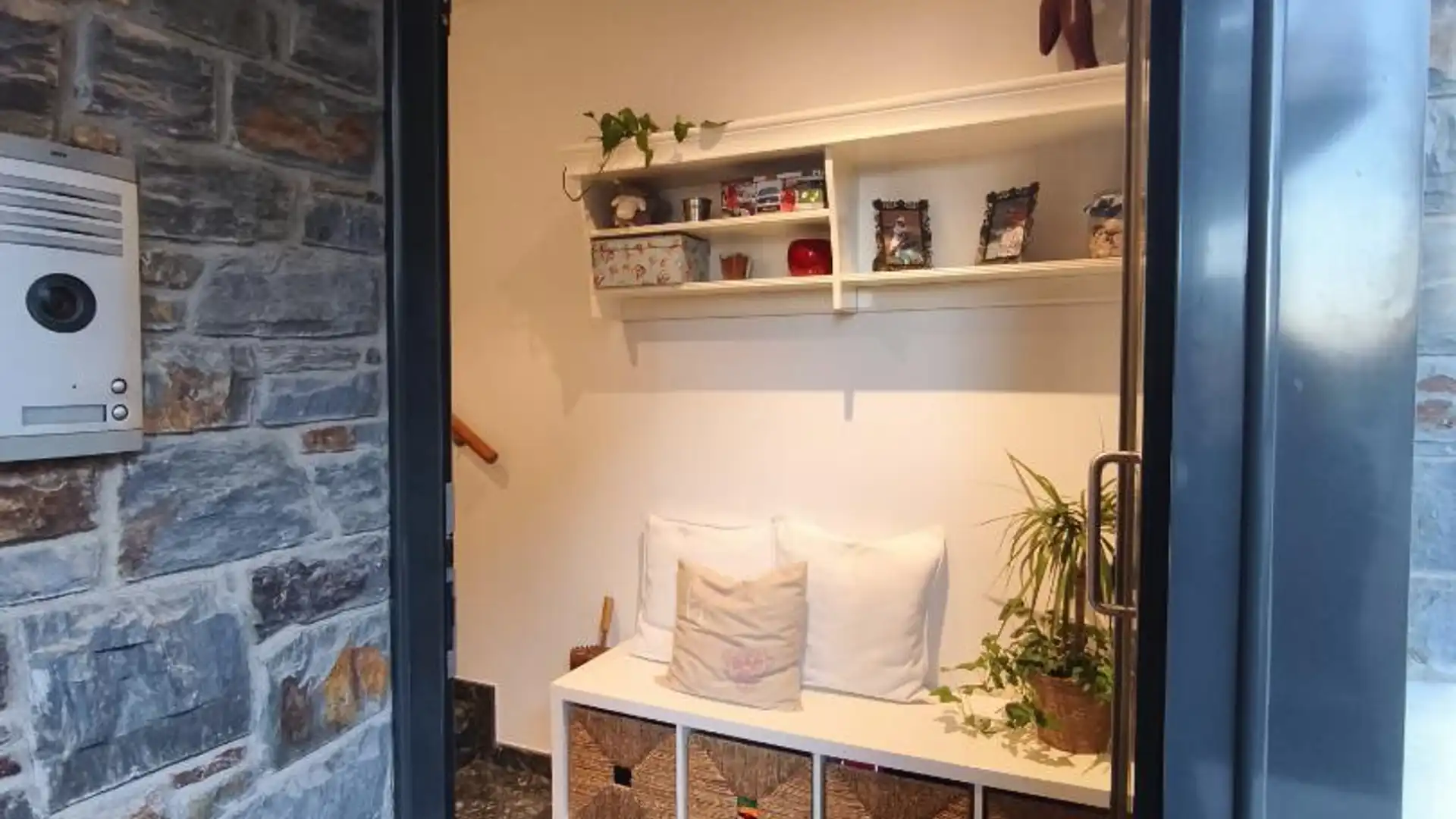 Casa adosada en  Carrer de Rector de Vallfogona 51 - Foto 3