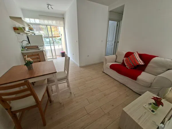 Estudio en calle de San José, 33