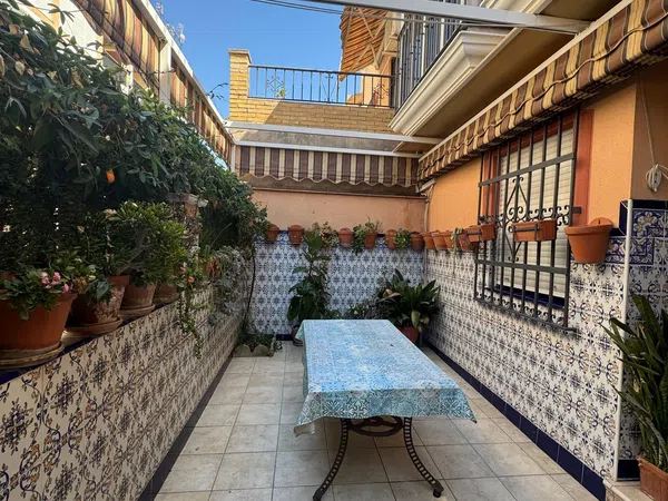 Casa o chalet independiente en Calle Mediodía, 12, V Centenario-Piletas-Capuchinos, V Centenario-Piletas-Capuchinos - Foto 2