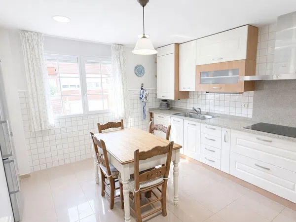 Chalet adosado en Urb. nuevo gales Barrio Monte Rozas - Foto 5