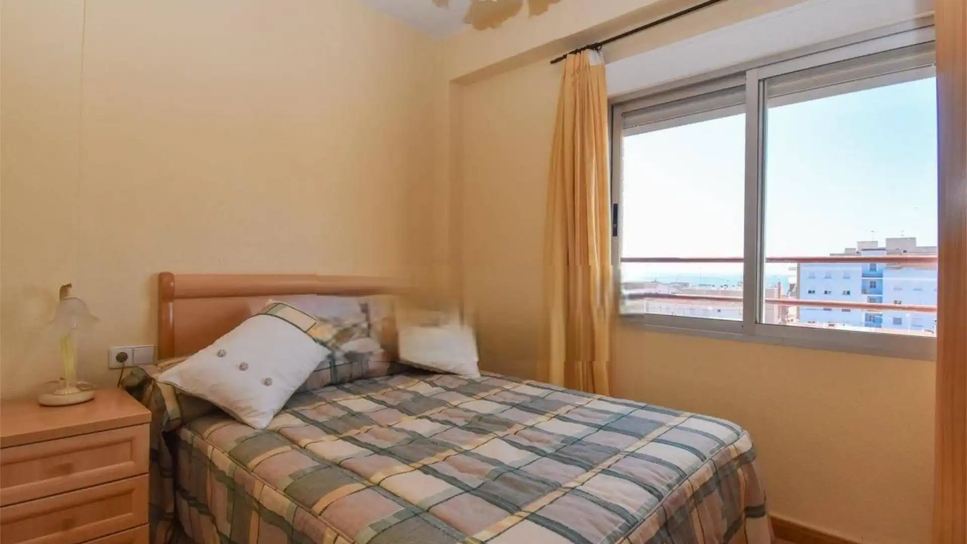 Piso en  Calle Yecla 48 - Foto 8