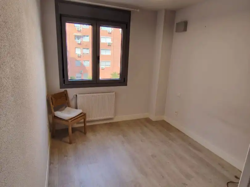 Piso en  Calle de Aquitania 75 - Foto 8