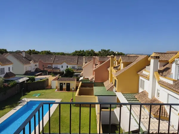 Chalet adosado en Calle Mar de Groenlandia, 12 - Foto 1