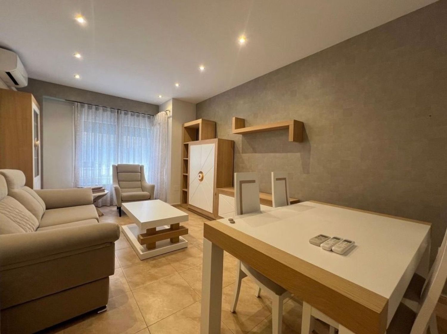 Piso en calle del Cardenal Tedeschini, 12 - Foto 1