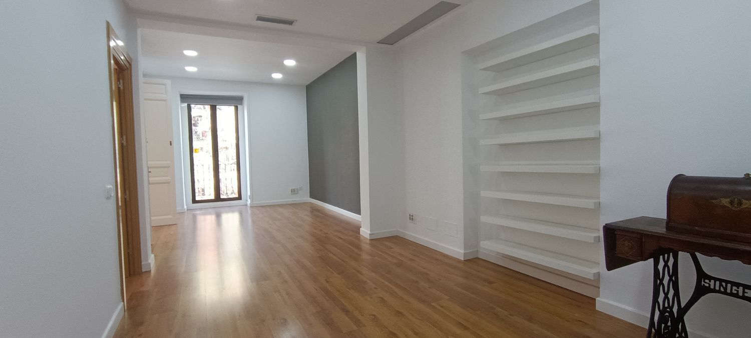 Piso en calle de San Bernardo, 84