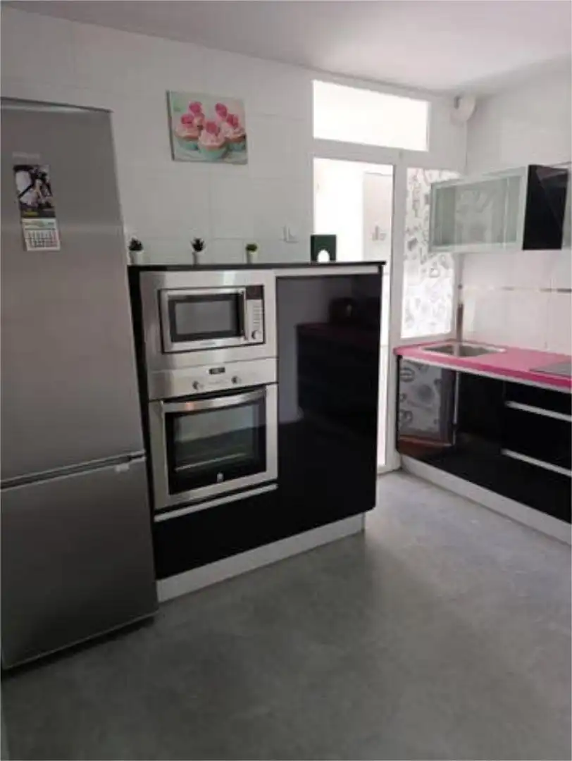 Piso en barrio - Foto 2