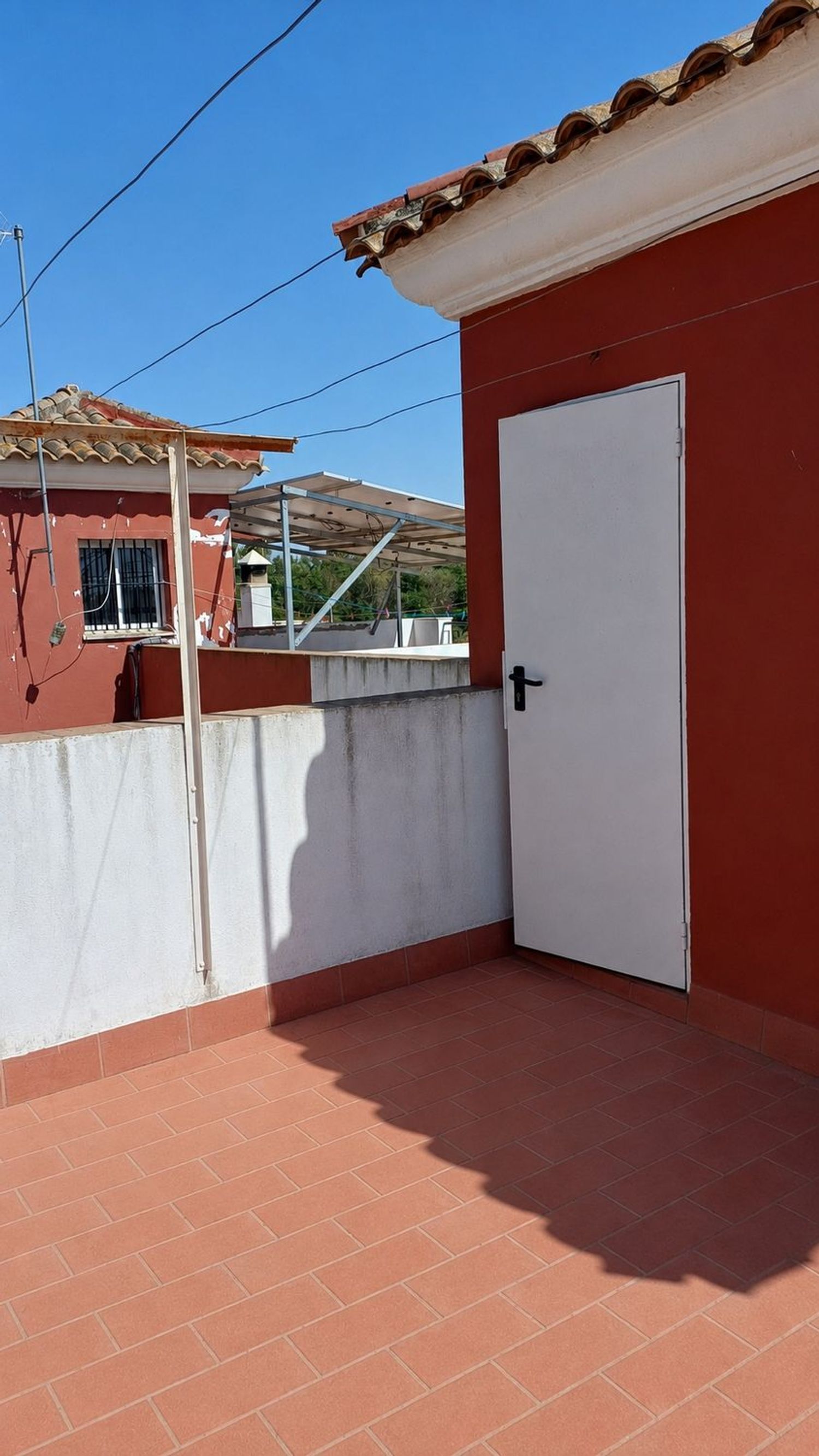 Chalet adosado en La Puebla del Rio - Foto 4