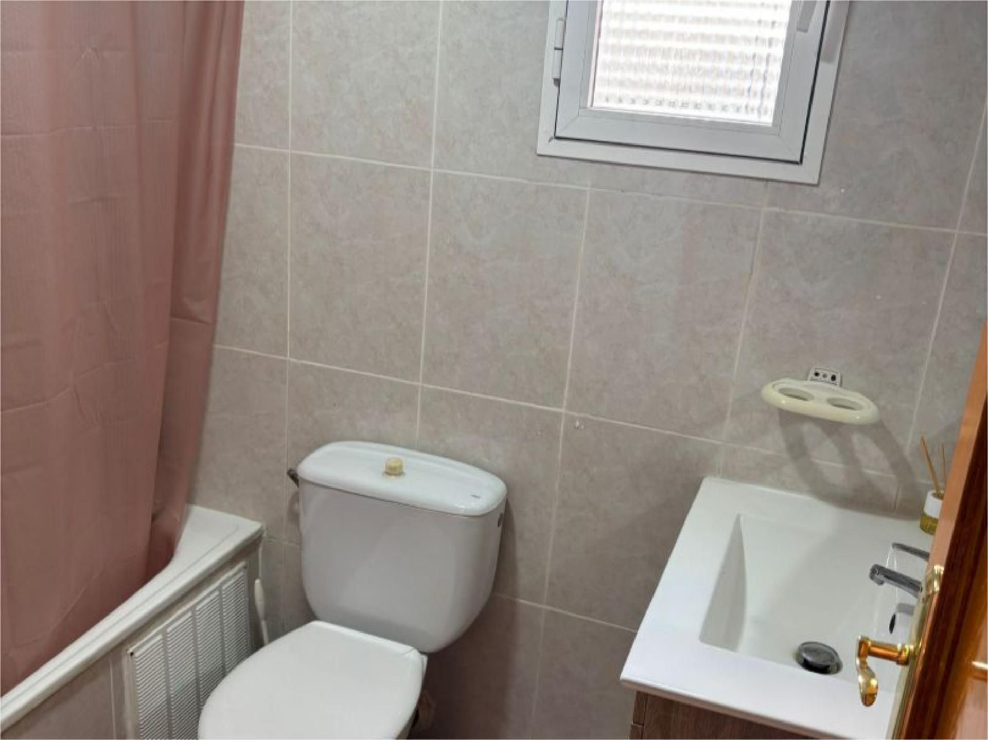 Piso en  Carrer de Montesa 11 - Foto 3