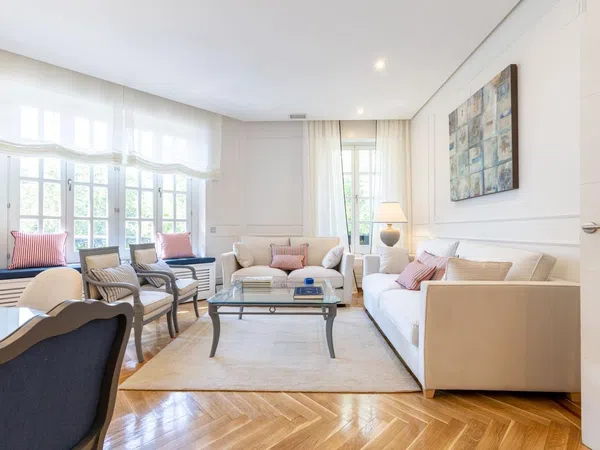 Piso en calle de Diego de León, 20