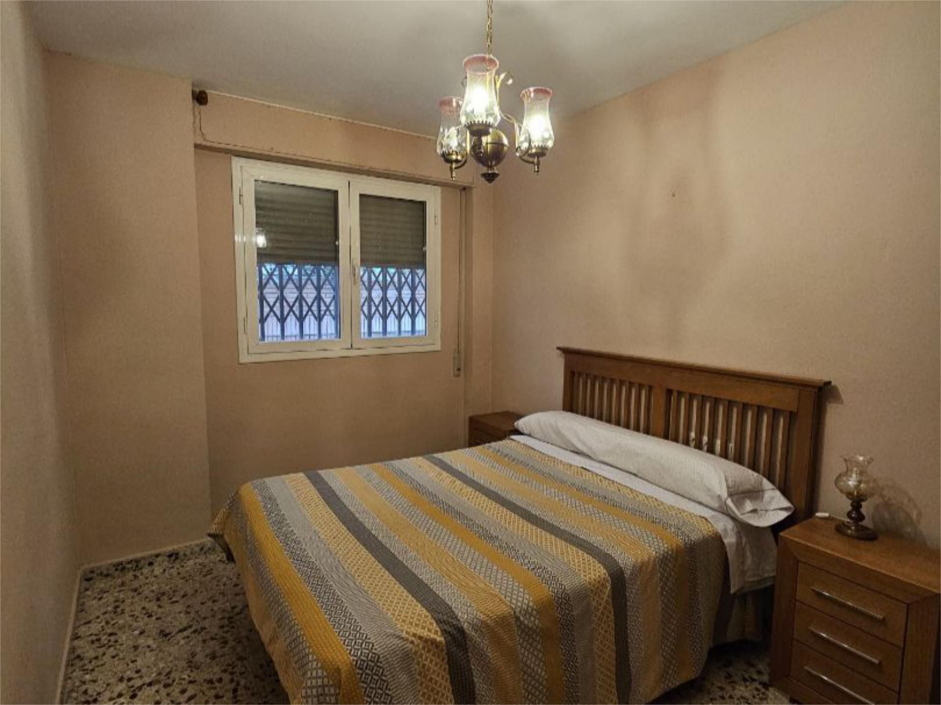 Piso en  Calle Cardenal Mendoza 13