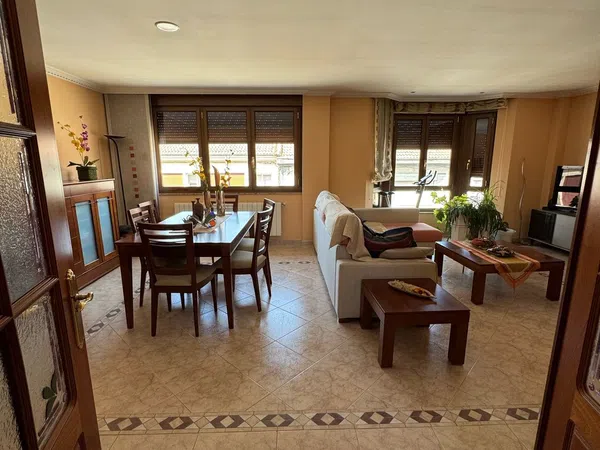 Chalet adosado en Avenida de la Constitución, 111 - Foto 1