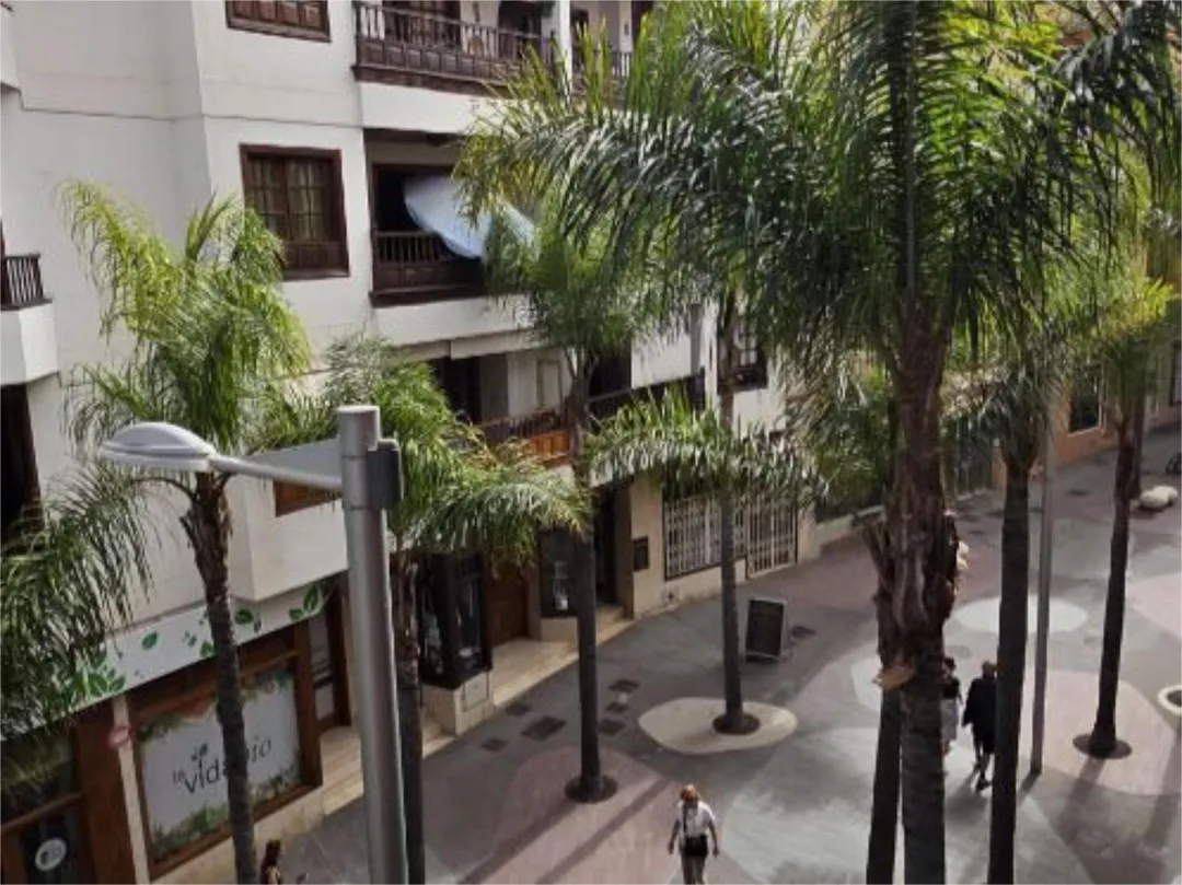 Piso en  Calle la Hoya 54