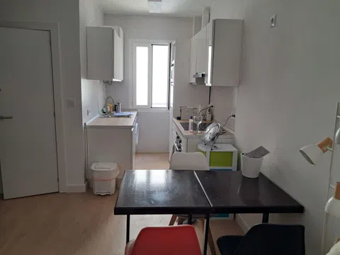 Piso en calle de Carnicer, 10