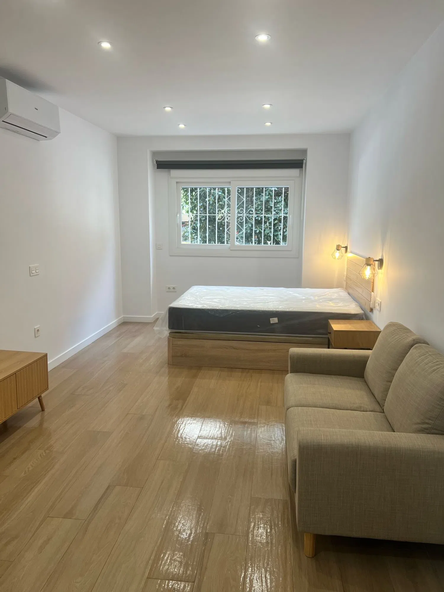 Estudio en avenida de Carlos Haya, 57 - Foto 5